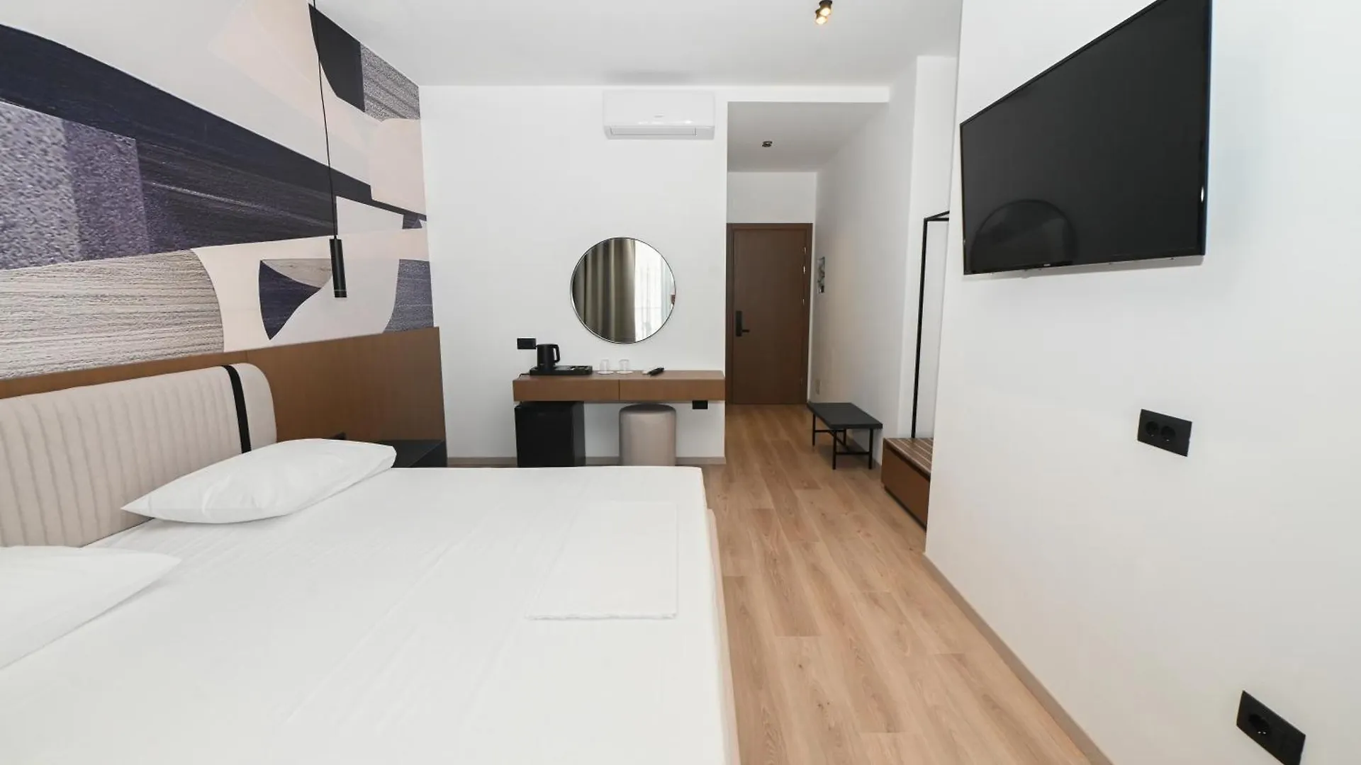 Monun Hotel Ksamil 4*,  Albania