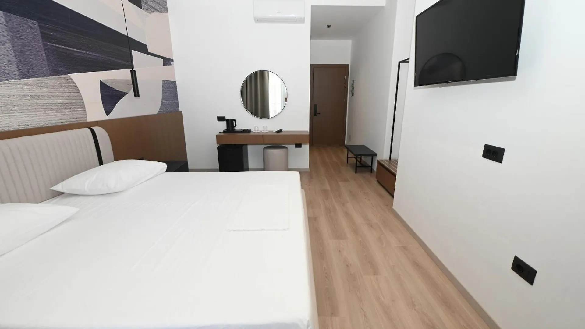Monun Hotel Ksamil
