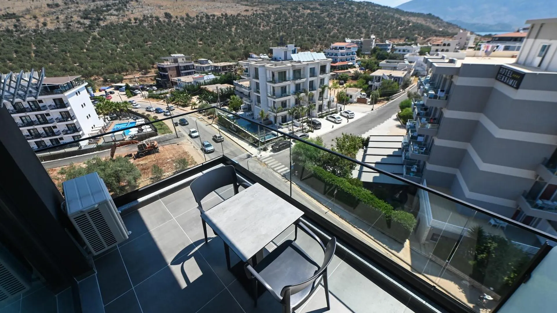 Monun Hotel Ksamil