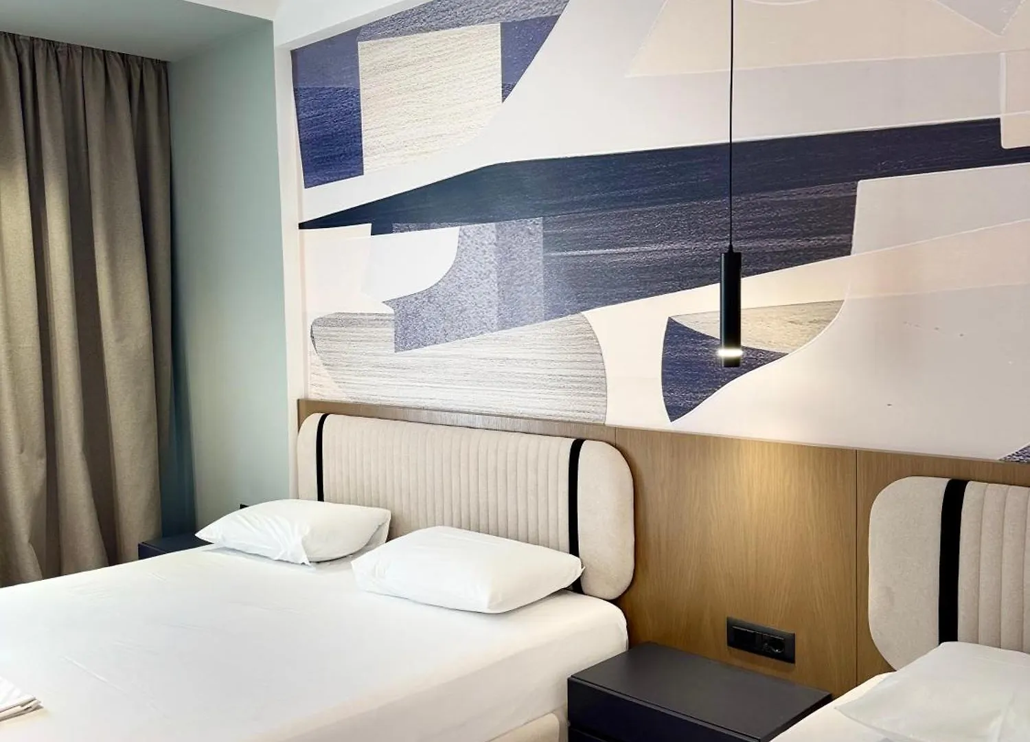 Monun Hotel Ksamil 4*,