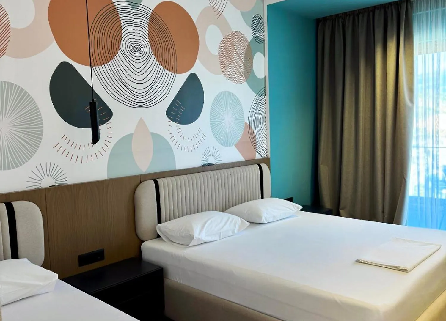 Monun Hotel Ksamil 4*,